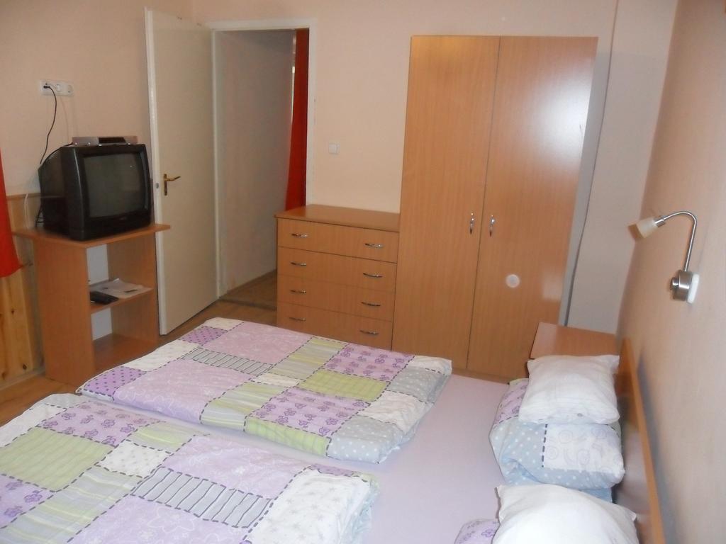 Pallosi Haz "A" Sarvar Room photo